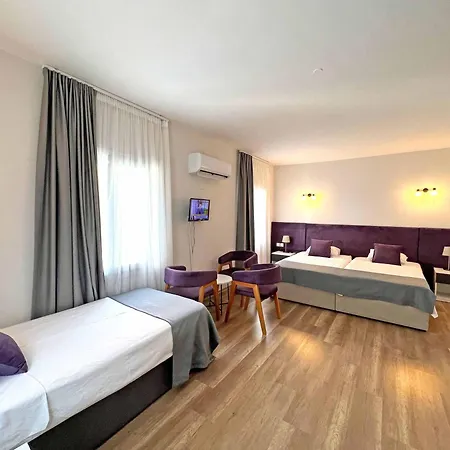 Lighthouse By Holidaykeys Κερύνεια