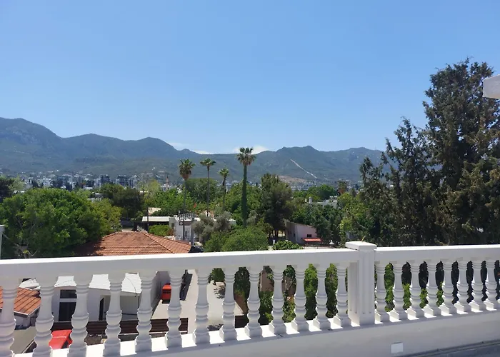 Lighthouse By Holidaykeys ホテル