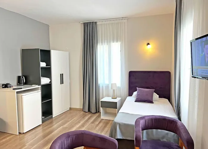 Lighthouse By Holidaykeys キレニア