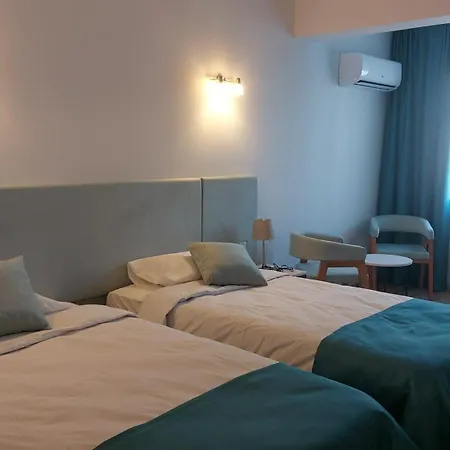 Lighthouse By Holidaykeys Кирения