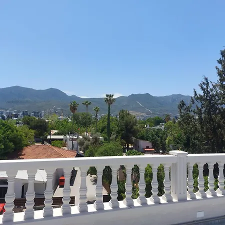 Lighthouse By Holidaykeys Отель