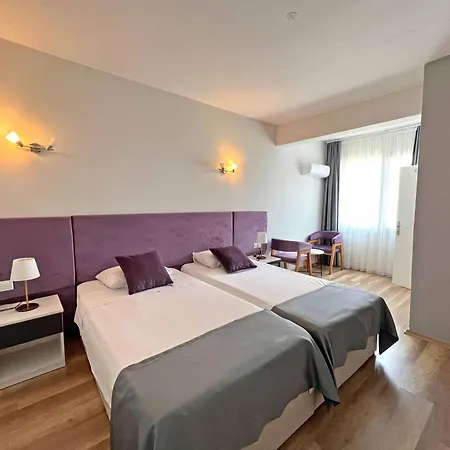 Otel Lighthouse Hotel